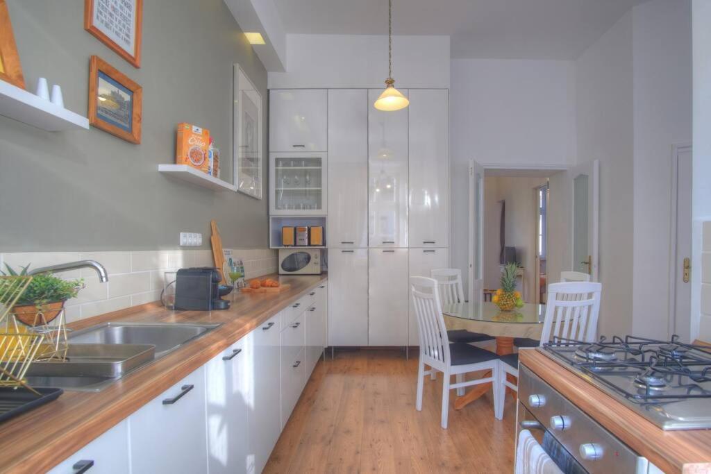 Lejlighed Castlehill1011- Free Parking And Ac In The Inner Budapest