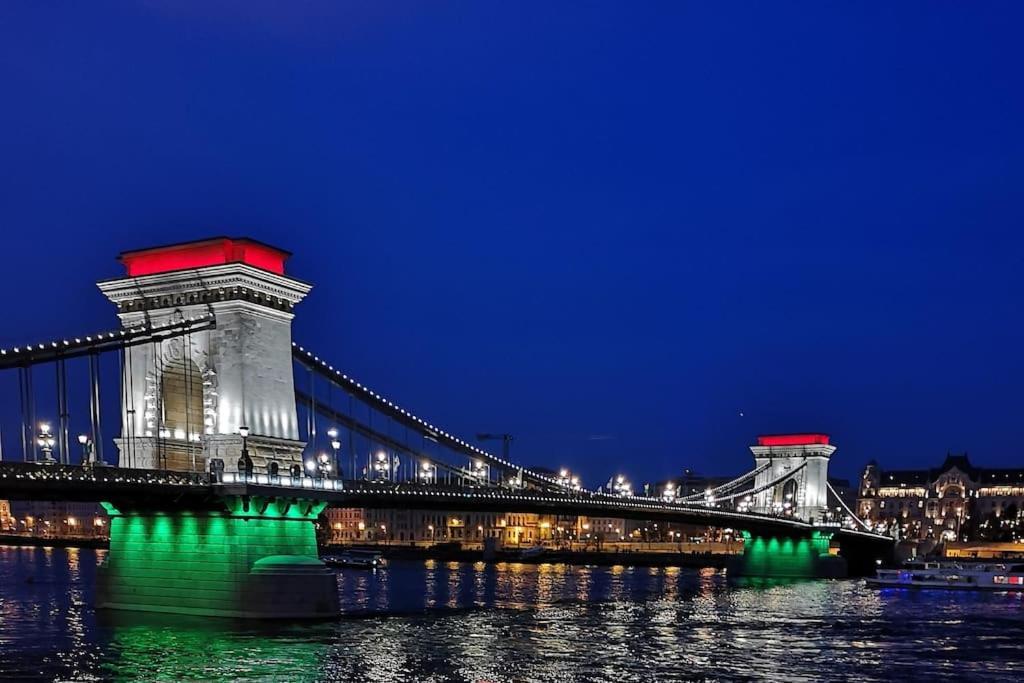 Castlehill1011- Free Parking And Ac In The Inner Budapest
